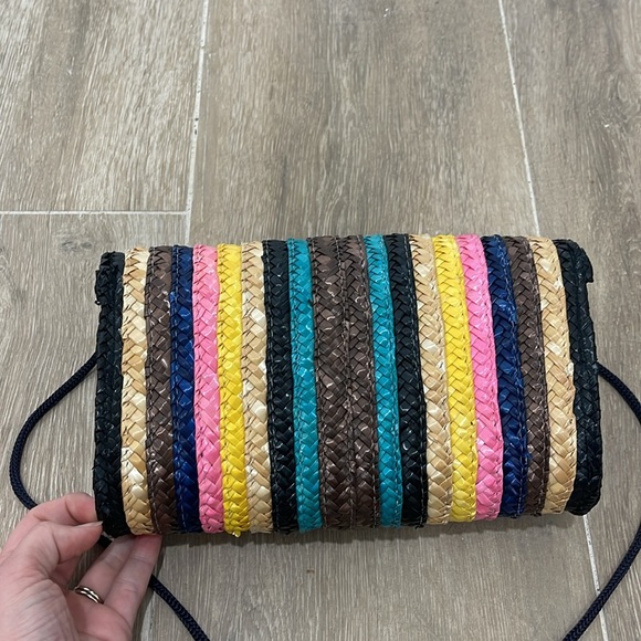 Rainbow Weave Straw Crossbody Bag - Picture 6 of 6